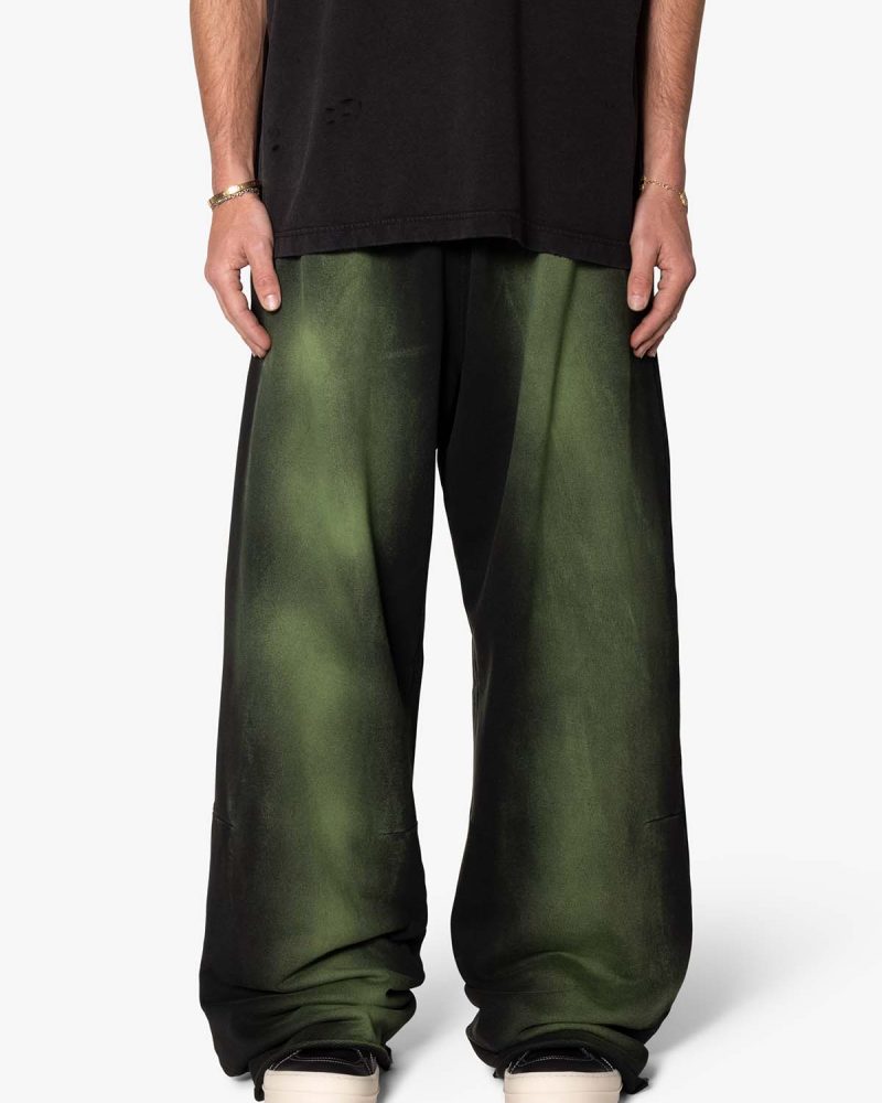 Sprayed Ultra Baggy Sweatpants - Olive/Black